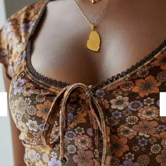 141. New Urban Outfitters Brown Velvet floral print Molly Romper Size Large - Picture 3 of 7